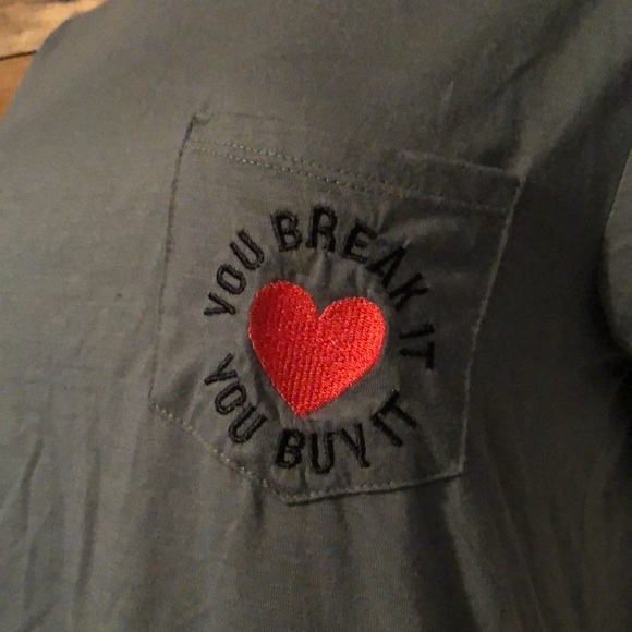 Modern Lux Olive Green tee (Medium) - Picture 2 of 6